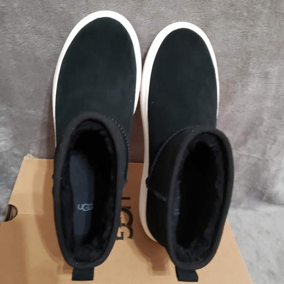 UGG Alameda Suede Ankle Boots - Picture 7 of 11